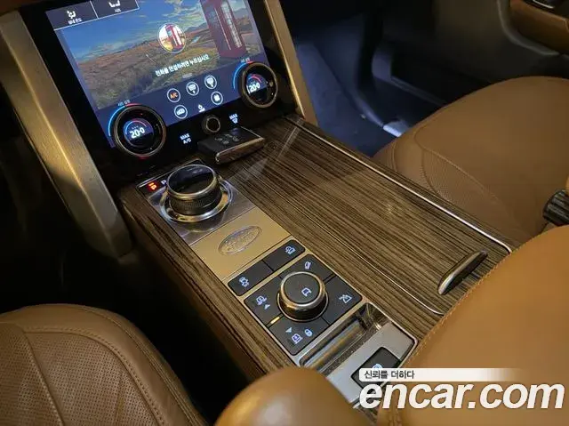 Land Rover Range Rover 2018 — Фото 13/17