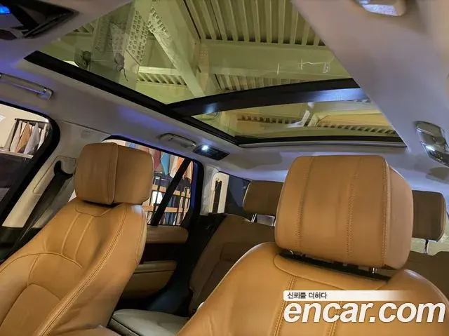 Land Rover Range Rover 2018 — Фото 15/17
