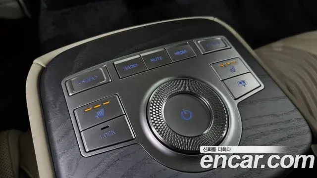 Genesis Electrified G80 2021 — ფოტო 19/20