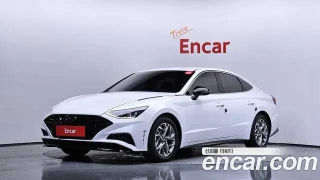 Hyundai Sonata 2023 — Photo 9/20