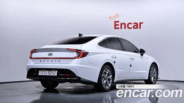Hyundai Sonata 2023 — Photo 1/20