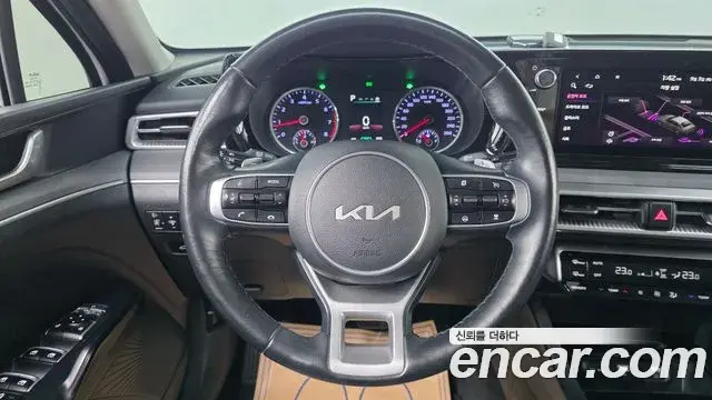 Kia K5 2022 — Фото 14/20