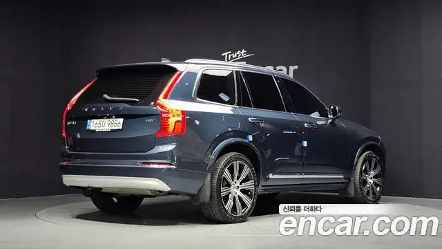 Volvo XC90 2022 — Фото 2/20