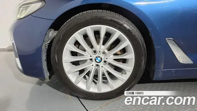 BMW 5 Series 2021 — Фото 5/20