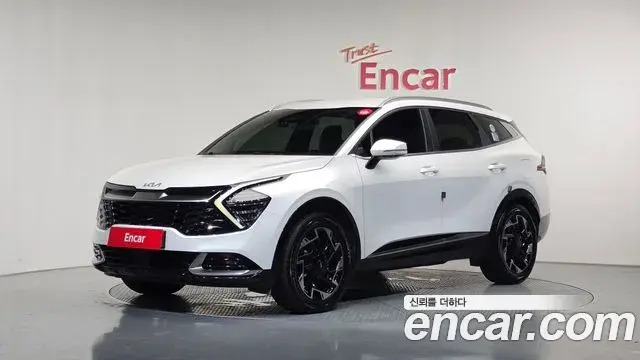 Kia Sportage 2021 — Фото 1/20
