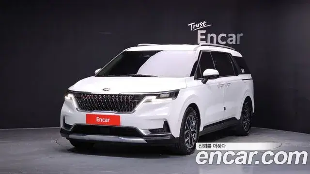 Kia Carnival 2020 — Фото 1/20