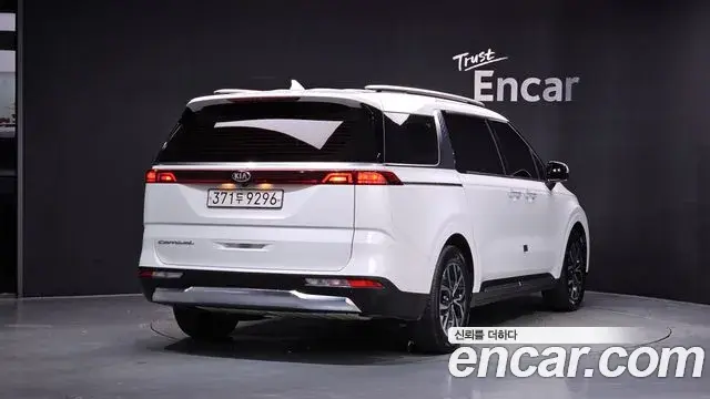 Kia Carnival 2020 — Фото 2/20