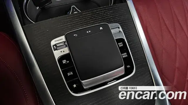 Mercedes-Benz G-Class 2025 — Фото 18/20