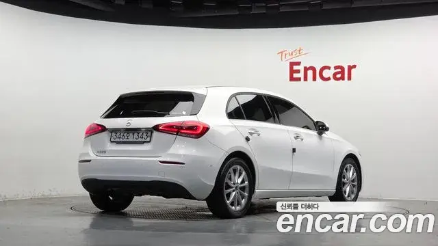 Mercedes-Benz A-Class 2020 — Фото 1/20