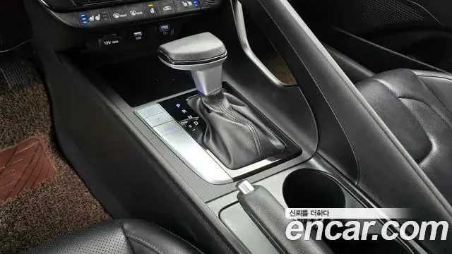 Hyundai Avante 2020 — Photo 7/20