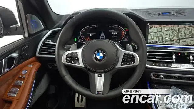 BMW X7 2022 — Фото 12/20