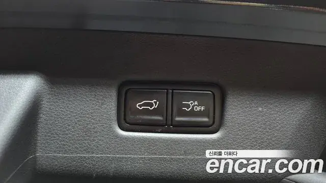 Kia Carnival 2024 — Фото 17/20