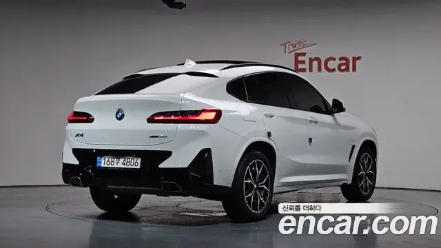 BMW X4 2022 — Photo 2/20