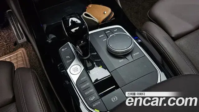 BMW X4 2022 — Photo 9/20