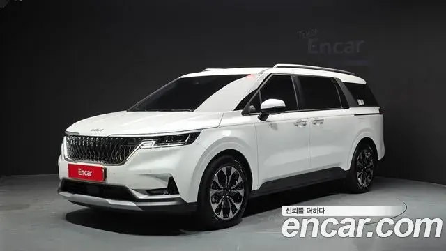 Kia Carnival 2022 — Фото 1/20