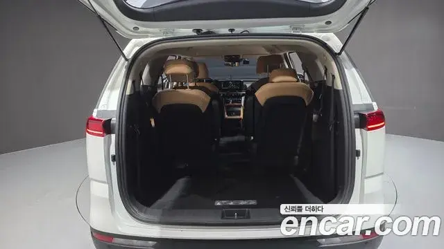 Kia Carnival 2022 — Фото 20/20