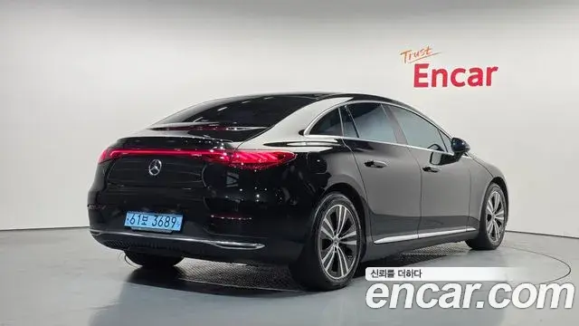 Mercedes-Benz EQE 2023 — Photo 12/30