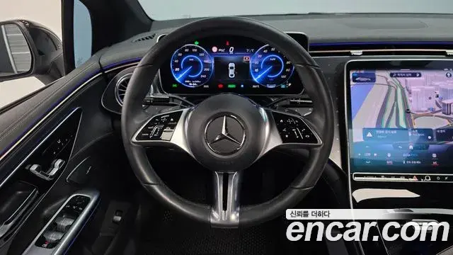 Mercedes-Benz EQE 2023 — Photo 14/30