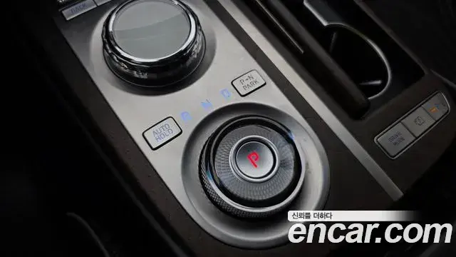 Genesis Electrified G80 2023 — Фото 9/20
