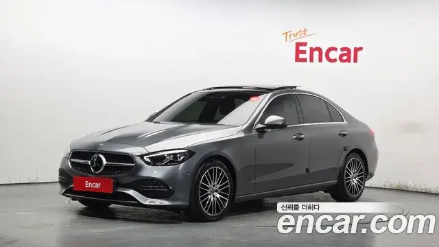 Mercedes-Benz C-Class 2023 — Photo 1/20