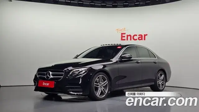 Mercedes-Benz E-Class 2019 — Фото 1/20