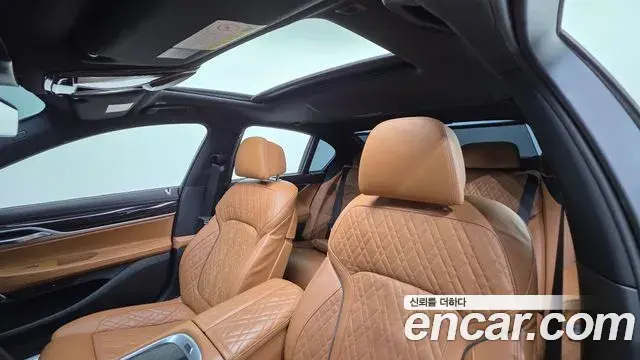 BMW 7 Series 2020 — Фото 12/20