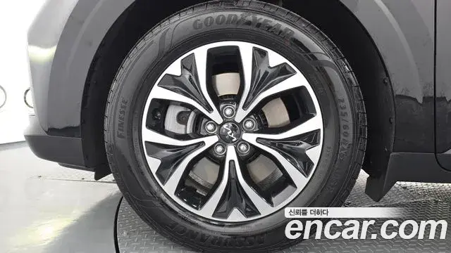 Kia Carnival 2022 — Фото 4/20