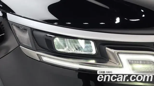 Kia Carnival 2022 — Photo 4/35
