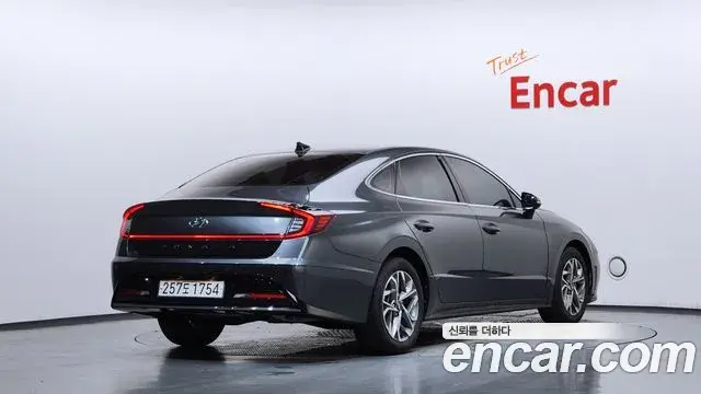 Hyundai Sonata 2022 — Фото 2/20