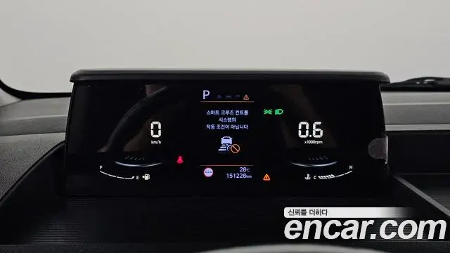 Hyundai Staria 2023 — Фото 8/20