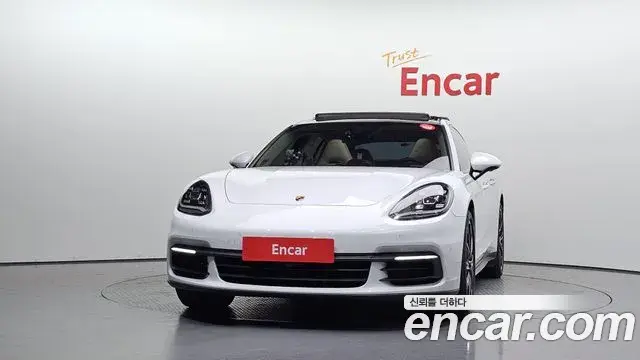 Porsche Panamera 2018 — Фото 3/20