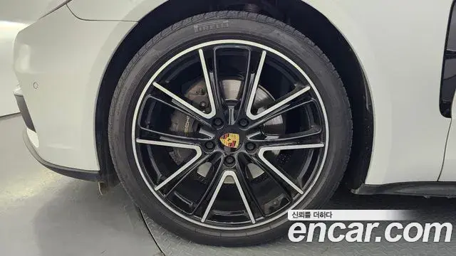 Porsche Panamera 2018 — Фото 5/20