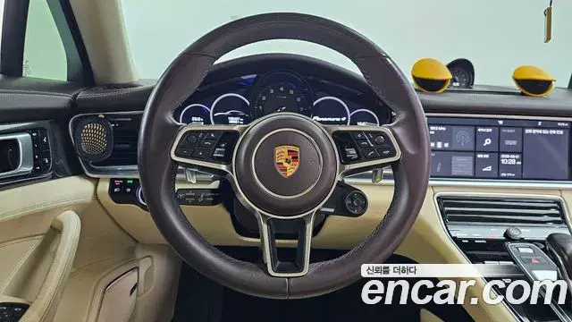 Porsche Panamera 2018 — Фото 14/20