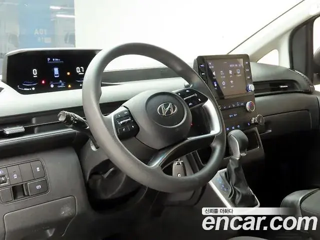 Hyundai Staria 2022 — Photo 6/20