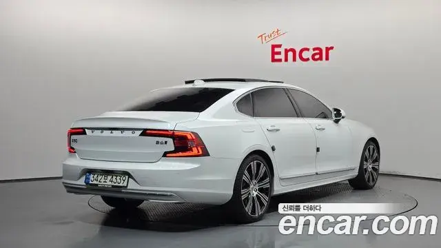 Volvo S90 2022 — Фото 2/20