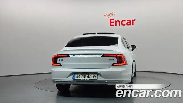 Volvo S90 2022 — Фото 4/20