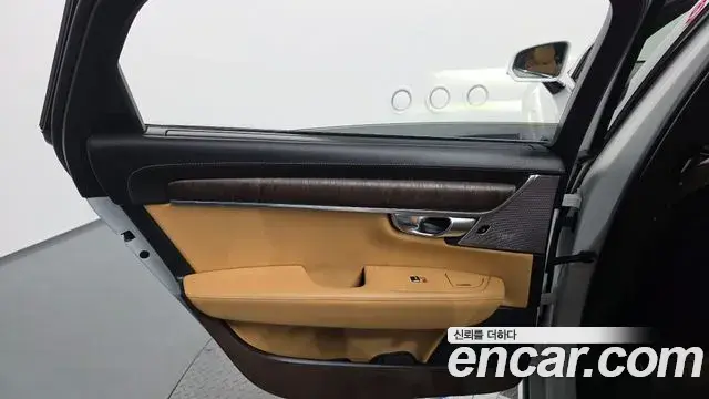Volvo S90 2022 — ფოტო 22/38