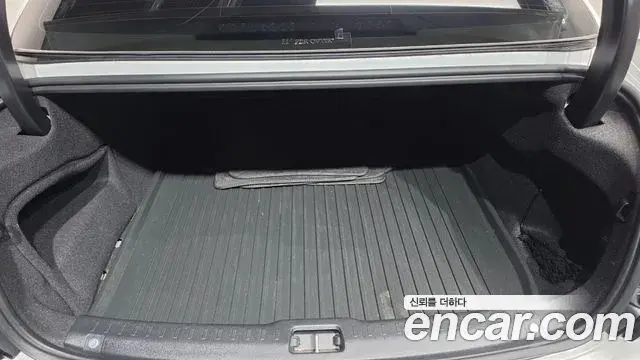Volvo S90 2022 — ფოტო 30/38