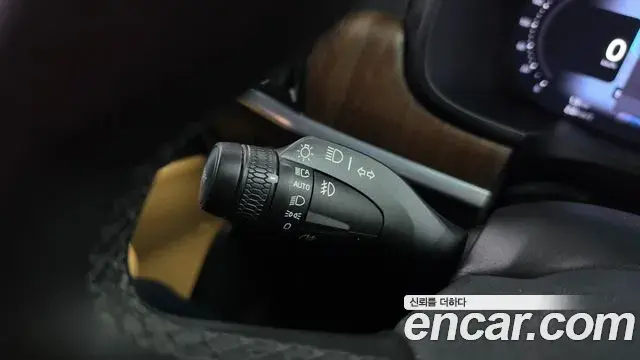 Volvo S90 2022 — ფოტო 32/38
