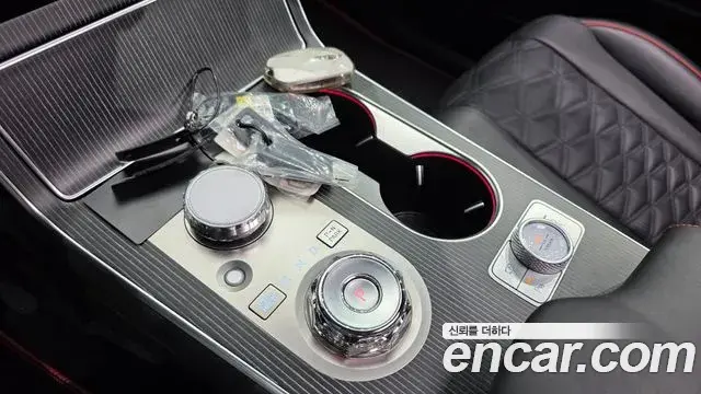 Genesis GV80 Coupe 2024 — Şəkil 10/34