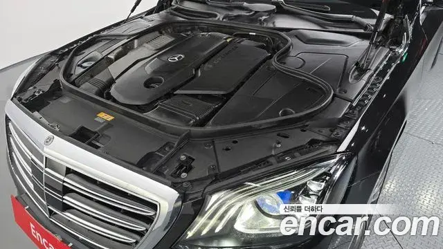 Mercedes-Benz S-Class 2018 — Photo 6/20