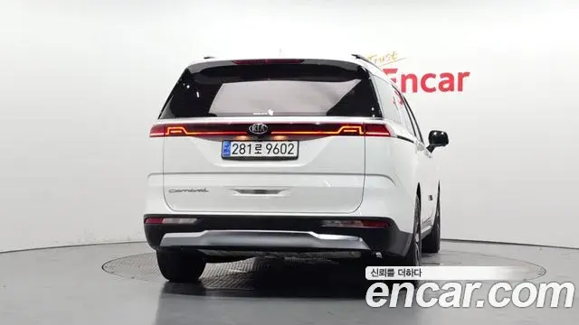 Kia Carnival 2020 — Фото 4/20