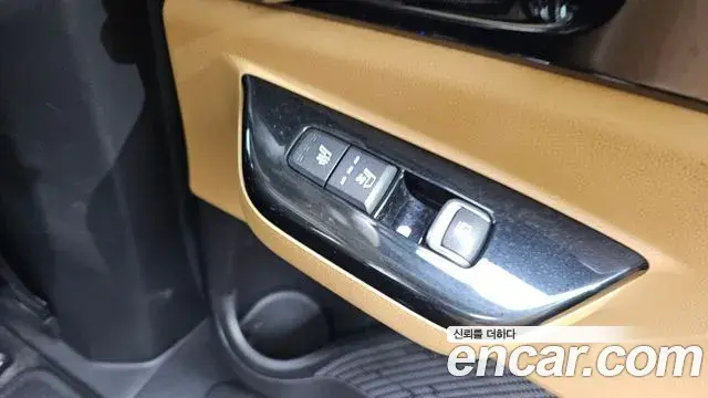 Kia Carnival 2020 — Фото 19/20