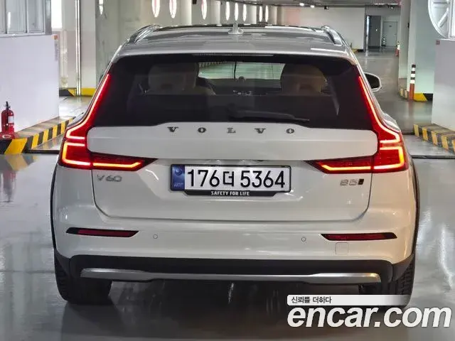 Volvo V60 Cross Country 2026 — ფოტო 3/18