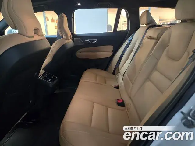 Volvo V60 Cross Country 2026 — ფოტო 11/18