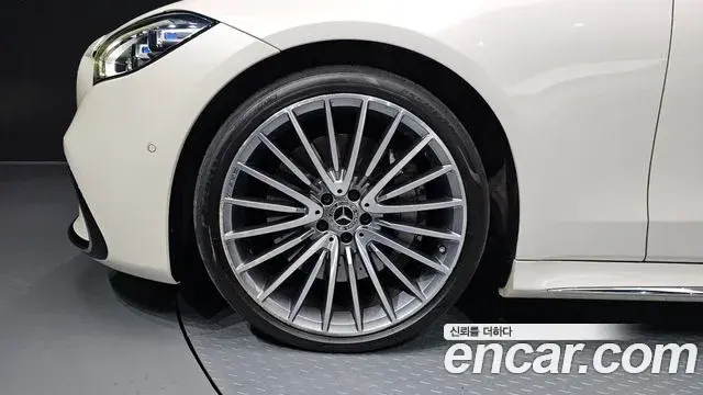 Mercedes-Benz S-Class 2023 — Фото 5/20