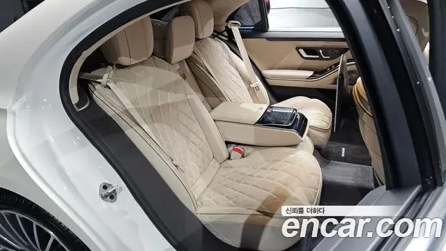 Mercedes-Benz S-Class 2023 — Фото 11/20