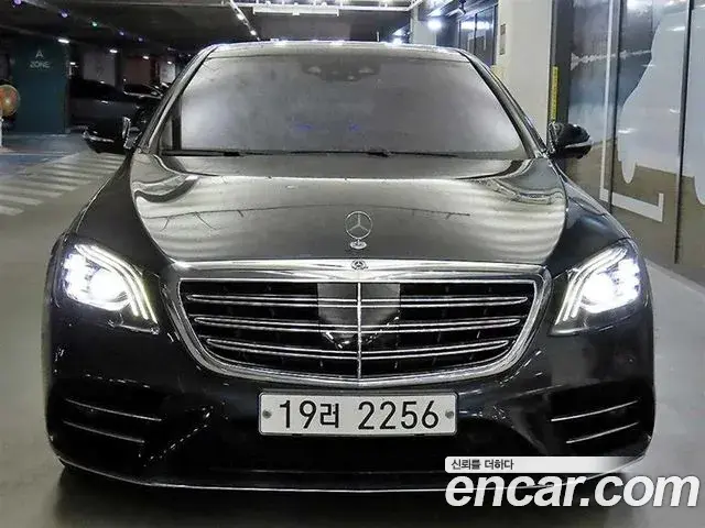 Mercedes-Benz S-Class 2018 — Фото 1/20