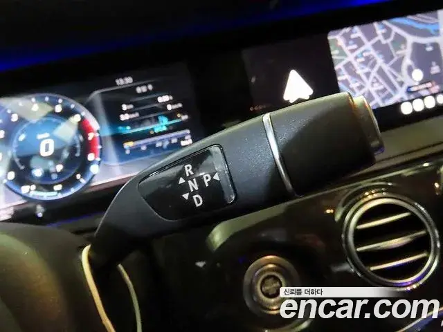 Mercedes-Benz S-Class 2018 — Фото 11/20