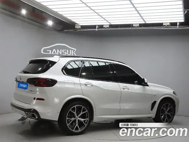 BMW X5 2025 — Фото 3/20